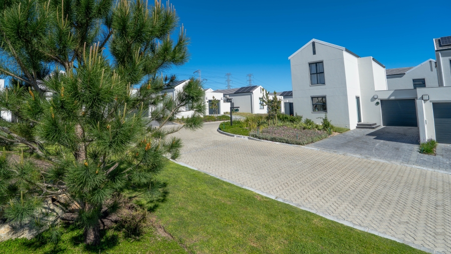 3 Bedroom Property for Sale in Haasendal Western Cape